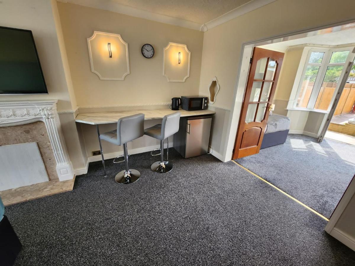 Hotel Sheldon Shared House Solihull Esterno foto